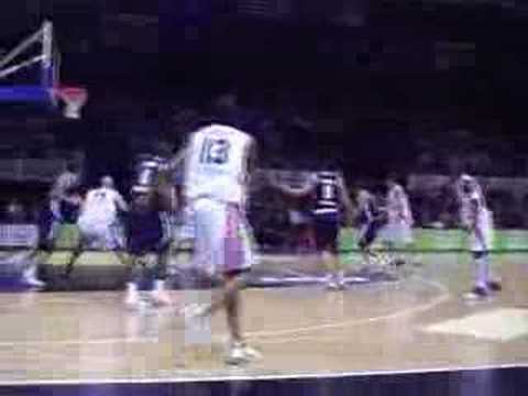 33 19-01-08 BCO-Bologna bis - Greg Brunner met rebound, scor