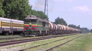 preview picture of video '2TE116-1667 with oil tanks passing Cēsis station'