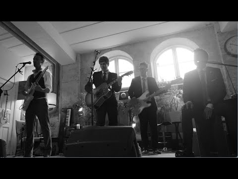 Mansfield - Childhood Memories (Acoustic Live Video - Rå Blå Sessions)