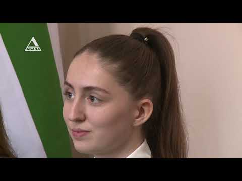 Дарья Ситникова из Абхазии в полуфинале телевизионной олимпиады «Умницы и умники»