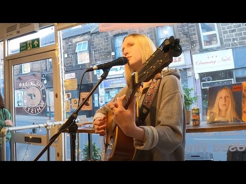 Billie Marten | The Vinyl Whistle