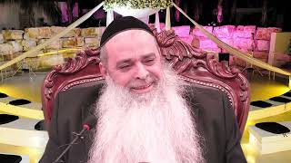 השידוכים בעולם החרדי! #הרב_רפאל_זר  (הרב רפאל זר) - התמונה מוצגת ישירות מתוך אתר האינטרנט יוטיוב. זכויות היוצרים בתמונה שייכות ליוצרה. קישור קרדיט למקור התוכן נמצא בתוך דף הסרטון