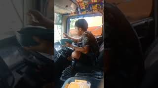 Download lagu nasib supir #dangdut #music #live #driver #licin #jalanlicin #pejuangrupiah #lewatberanda #riding mp3