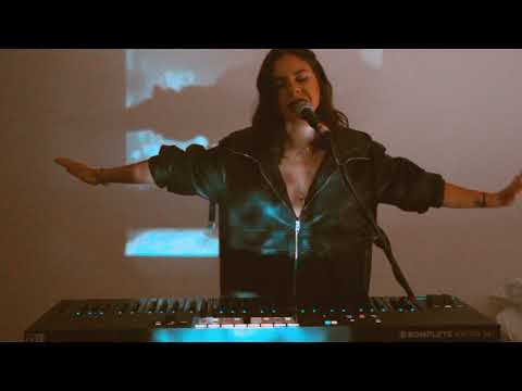 Pia Paez Tonada del Cabrestero (live)