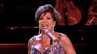 Shirley Bassey - Goldfinger (2009 Electric Proms)