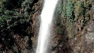 preview picture of video 'Awesome waterfall in uttarakhand.(Krishna waterfall).'
