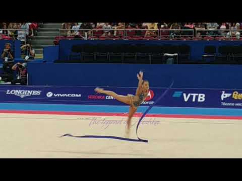 Nicol Ruprecht (AUT) ribbon - 2018 worlds sofia qualifs