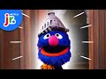 Grover Learns How To Help A Friend Sesame Street Netflix Jr