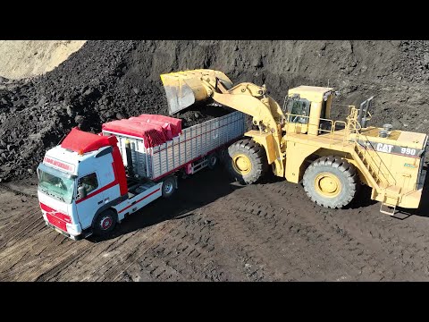 Caterpillar 990 Wheel Loader Loading Lorries With Two Passes - S.G.M Melidis