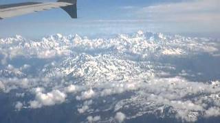 preview picture of video 'L'Himalaya vu de Paro (Bhoutan) jusqu'à l'Everest (Népal) - Himalaya from Paro (Bhutan) to Everest'
