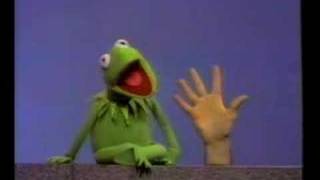 Sesame Street - Kermit talks about hands