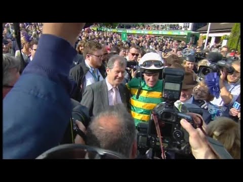 2015 bet365 Handicap Hurdle - McCoy's Last Ride + unsaddling