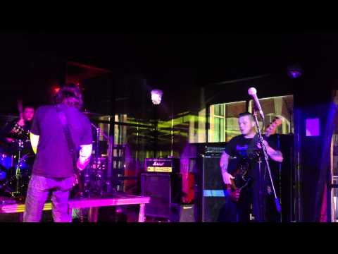 Foghound - Resurrect the Throwaways - Angel's Rock Bar Baltimore 1/3/2013