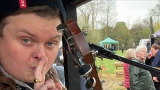 ENGLISH BUSKER SINGS YOUR SONGS!