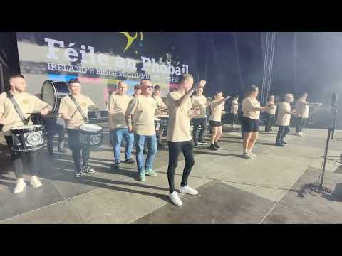 Broad Black Brimmer with the Wolfe Tones Féile 2024