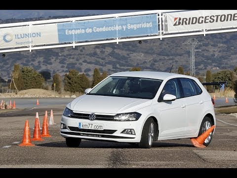 Volkswagen Polo 2018 – Maniobra de esquiva (moose test) y eslalon | km77.com