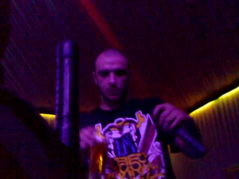 Guess Who feat. Spike - Banii fac pamantul sa se-nvarta ( Live Green Club Braila )