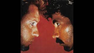 Daryl Hall &amp; John Oates - Go Solo