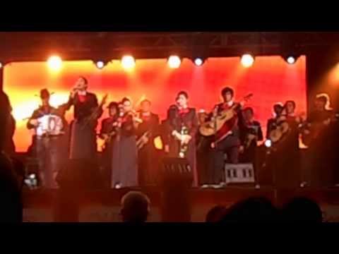 Mariachi Cardenal - Bala Perdida, Quedemos Como Amigos (Live)
