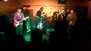 Bronze Radio Return -- Play It On Me