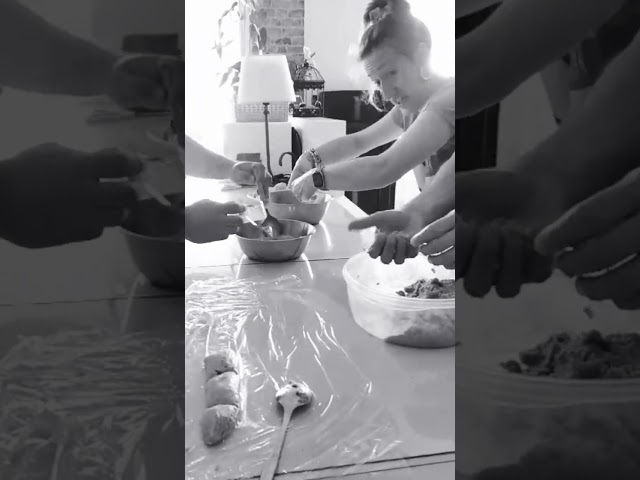 Vídeo relacionado con Sabores con tradición: Disfruta cocinando (Ilustrados)