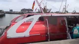 preview picture of video 'Traumschiff MS Deutschland Ausflug Texel Insel Holland Tenderschiffe zum Hafen'