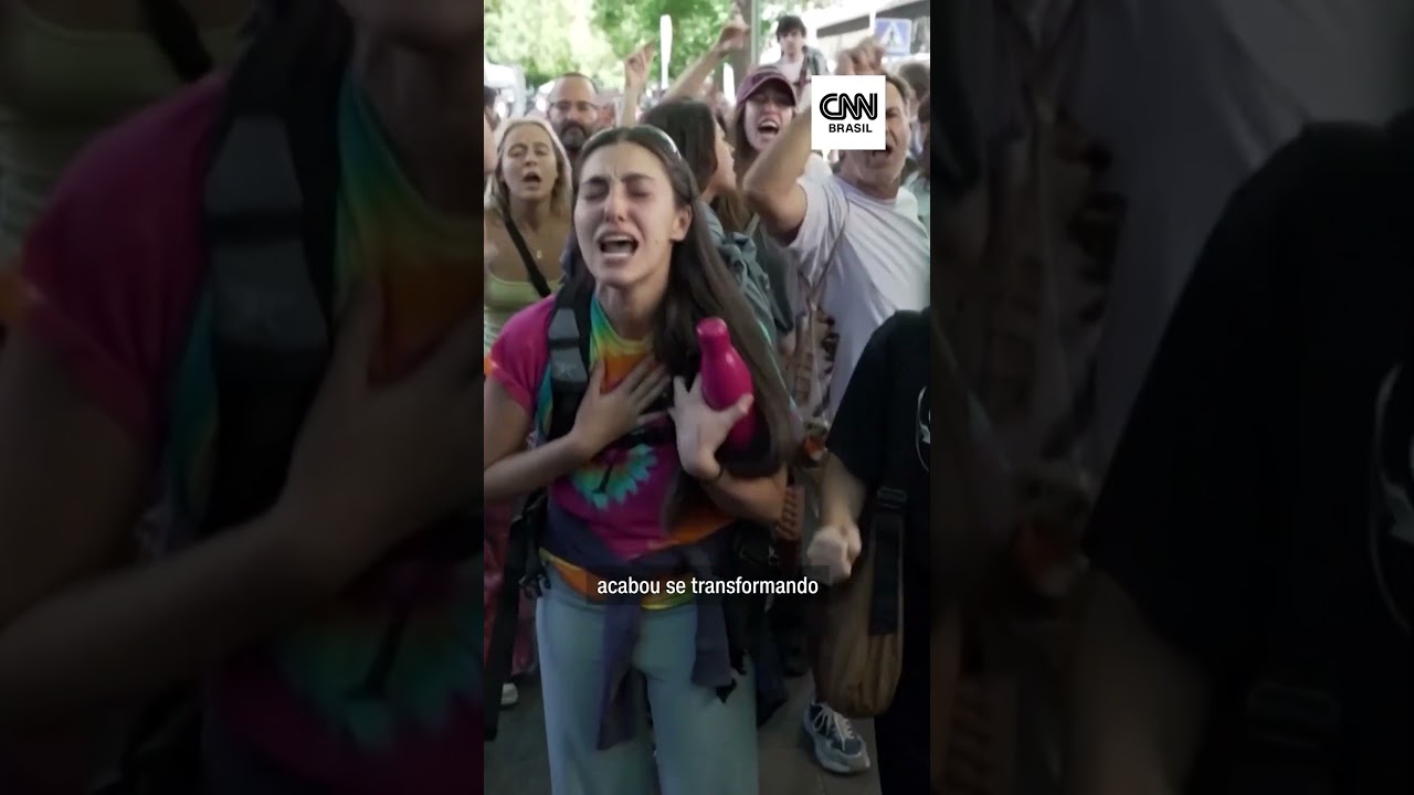 Morre idosa que foi despejada e se tornou símbolo dos protestos na Espanha