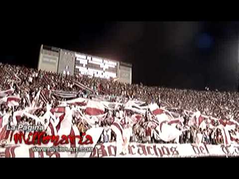 "Y vamoÂ´ vamoÂ´ vamoÂ´ vamoÂ´ Millonario" Barra: Los Borrachos del Tablón • Club: River Plate
