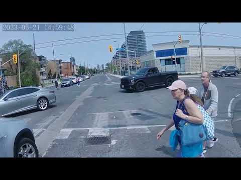 #016 Bad drivers of Toronto 2023-05-22, Licence CXA 612, AVZF 118, BR 33204