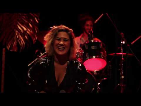 LUÍSA BAHIA - DESEJO DA FLOR (ao vivo no Festival Sonora)