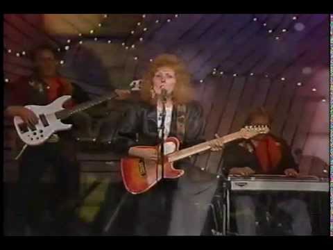 Melba Montgomery - Think I'll Go Somewhere And Cry Myself To Sleep - No. 1 West - 1990