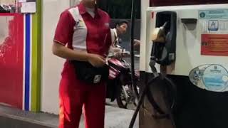 Download lagu Viral Pegawai pom bensin cantik mp3