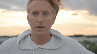We The Kings - The Light (Stripped) [Official Music Video]