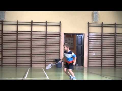 BADMINTON BIERUN PRZESKOK