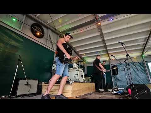 Floyd Pepper - Johnny b Goode (Chuck Berry cover)