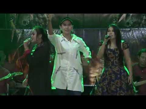 DUET ARTIS TOP DEWI PERMATASARI VS SALSA KIRANA JTV