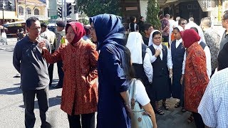 Tri Rismaharini Datangi Langsung 3 Lokasi Tragedi Bom Gereja Surabaya, Beri Semangat pada Biarawati