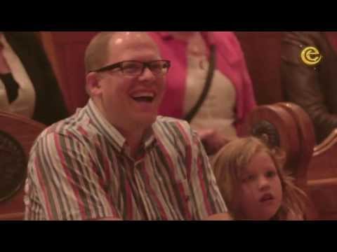 Koor verrast bezoekers Efteling in Villa Volta - Flashmob - Efteling