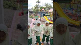 Download lagu Joget Semut sakadung kading | Tari Semut Padung ding #jogetviral #jogettiktok #tarianviral #dance mp3 Download lagu Joget Semut sakadung kading | Tari Semut Padung ding #jogetviral #jogettiktok #tarianviral #dance mp3