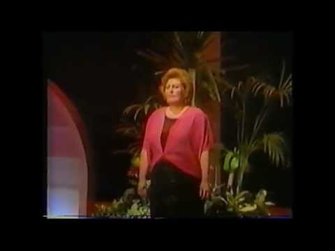 PETRANKA KOSTADINOVA--KIRJANA VINO PRODAVA--