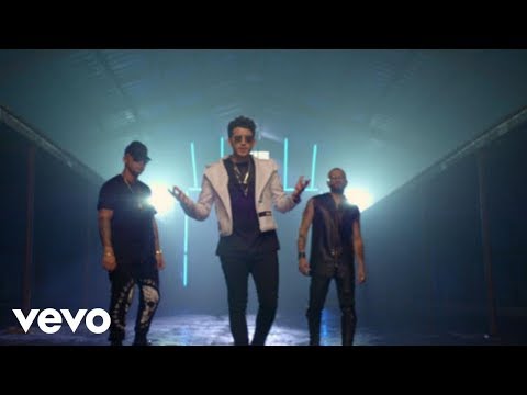 Sebastián Yatra - Alguien Robó ft. Wisin, Nacho