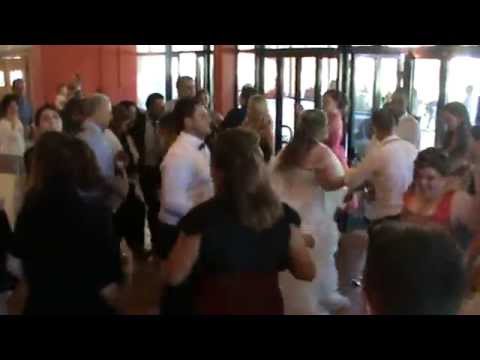 SPOSI E INVITATI BALLANO LA PIZZICA AL MATRIMONIO - CASALE DELLE ARTI TERAMO - FRANCESCO BARATTUCCI