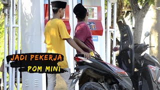 Download lagu MADURA LUCU//.BECOMING A MINI GAS POM WORKER mp3