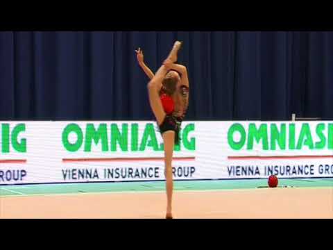 Tara Wilkie - Irina Deleanu Cup Romania 2013 - Ball
