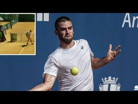 US tennis player Nicholas Moreno has been disqualified after taking a shower break