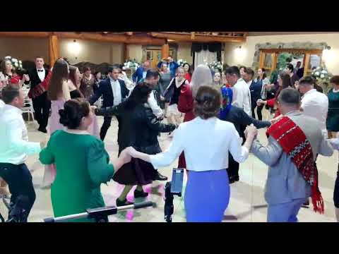 Tropoțica la Bacău,chef si voie bună marca Formatia UNIVERS din Bacău 0749/346585