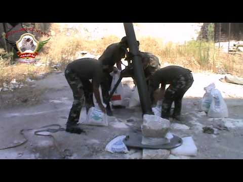 تجهيز مدفع الهاون لاستهداف مقرات النظام في حلب القديمة من قبل كتيبة الصفوة الإسلامية