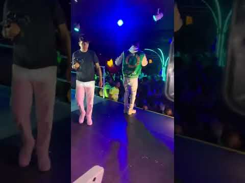 Cheezy et iba one en prestation à Turin, Italy 🇮🇹