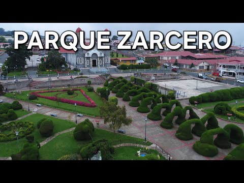 Y nos  venimos al PARQUE de ZARCERO  en Alajuela Costa Rica. 