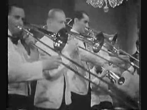 Ray Ventura et son Orchestre - Le nez de Cléopâtre (1938)